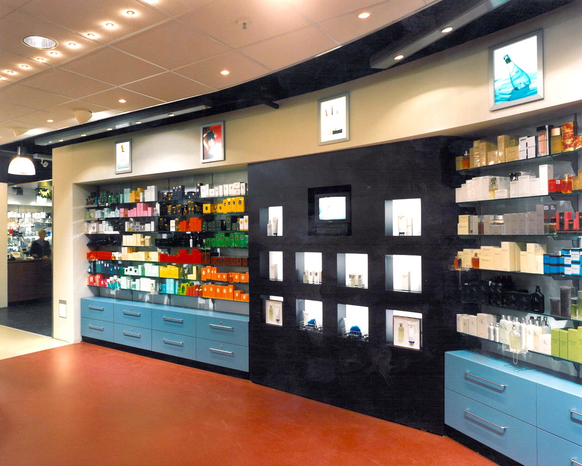 DA Schouten drugstore wall with product display units